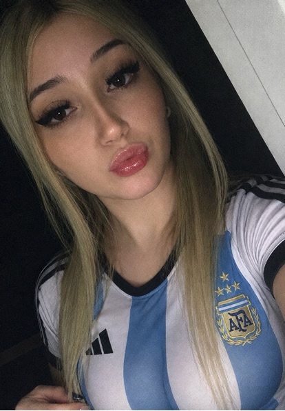 Live Dating with Football Babes During the World Cup